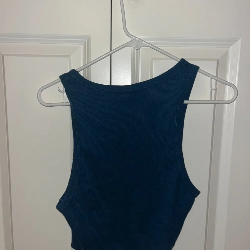 Aritzia Ribbed Cropped Racerback Tank - Picture 3 of 3